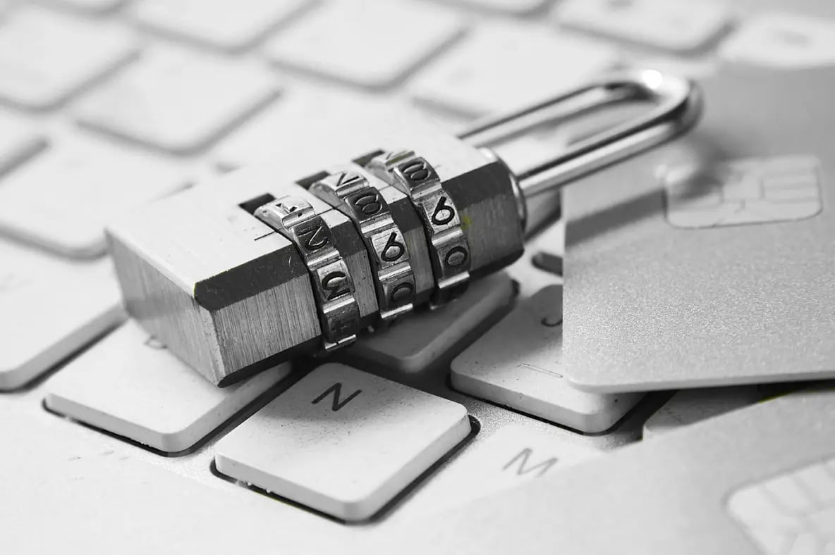 KI und Datenschutz 2025: Leitfaden für DSGVO-konformen KI-Einsatz